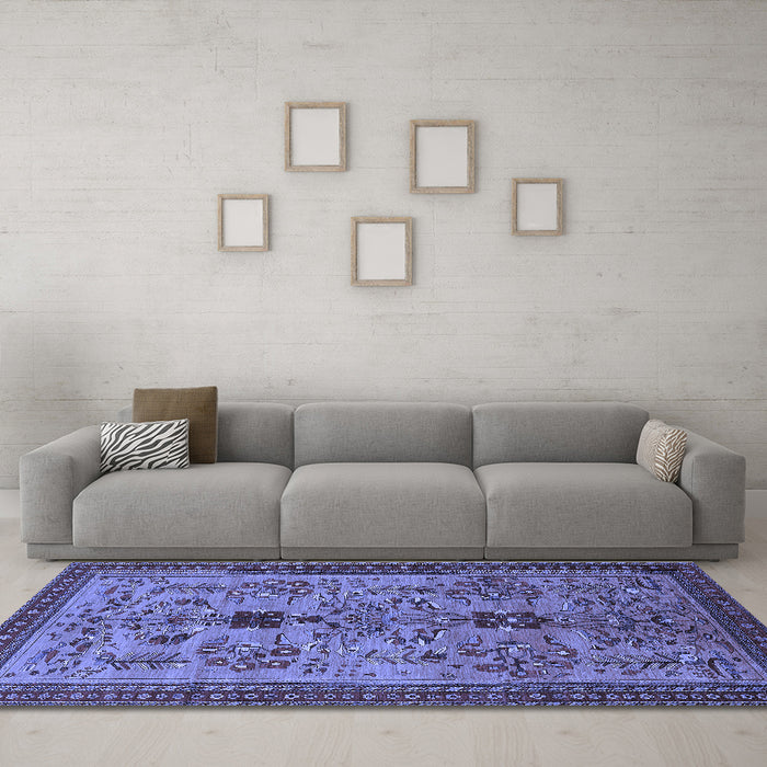 Machine Washable Oriental Blue Industrial Rug in a Living Room, wshurb750blu