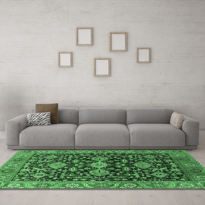Machine Washable Oriental Emerald Green Industrial Area Rugs in a Living Room,, wshurb751emgrn