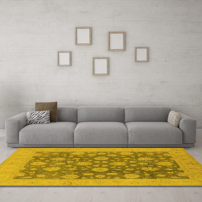 Machine Washable Oriental Yellow Traditional Rug in a Living Room, wshurb753yw