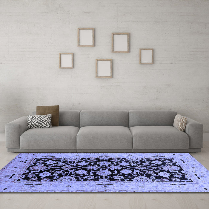 Machine Washable Oriental Blue Traditional Rug in a Living Room, wshurb757blu