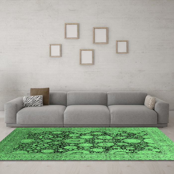 Machine Washable Oriental Emerald Green Traditional Area Rugs in a Living Room,, wshurb758emgrn