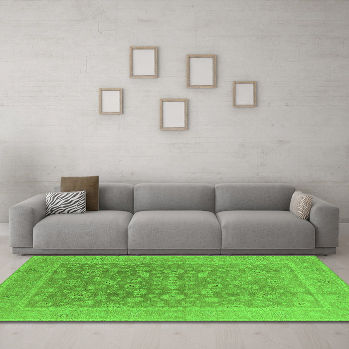Machine Washable Oriental Green Traditional Area Rugs in a Living Room,, wshurb761grn