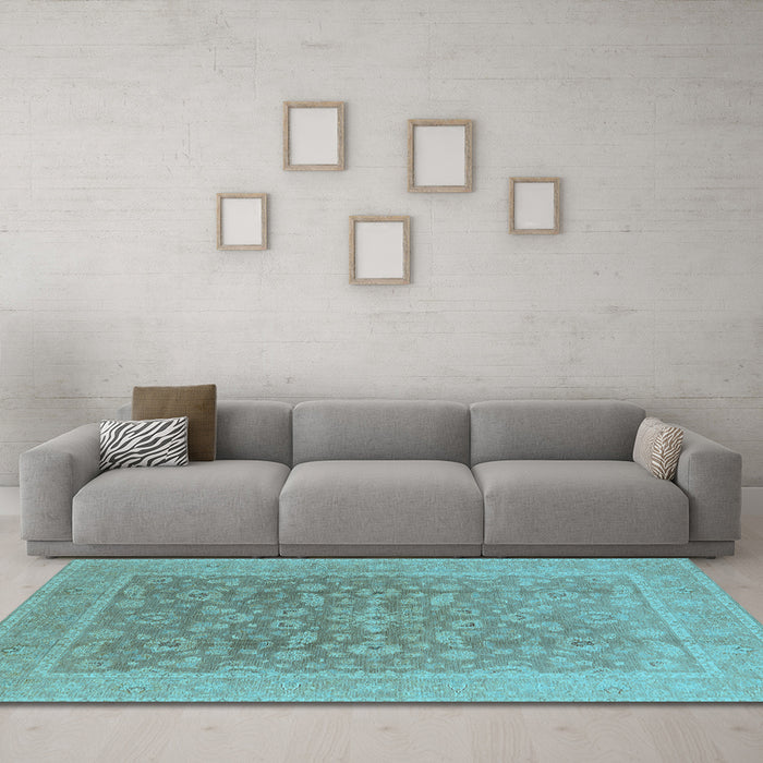 Machine Washable Oriental Light Blue Traditional Rug in a Living Room, wshurb761lblu