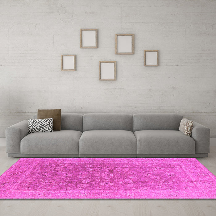 Machine Washable Oriental Pink Traditional Rug in a Living Room, wshurb761pnk