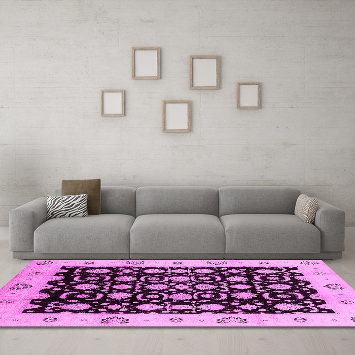 Machine Washable Oriental Pink Traditional Rug in a Living Room, wshurb762pnk