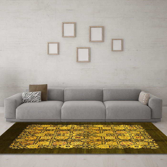 Machine Washable Oriental Yellow Industrial Rug in a Living Room, wshurb763yw