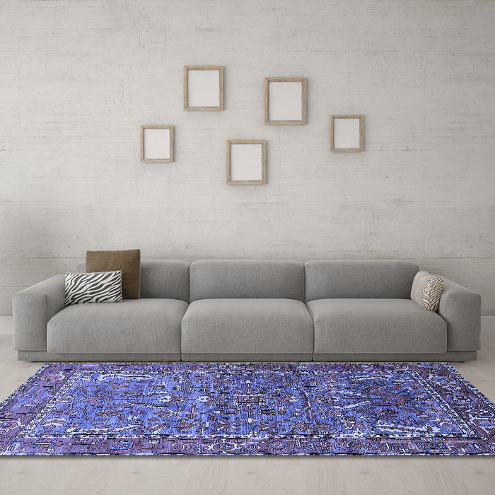 Machine Washable Animal Blue Traditional Rug in a Living Room, wshurb770blu