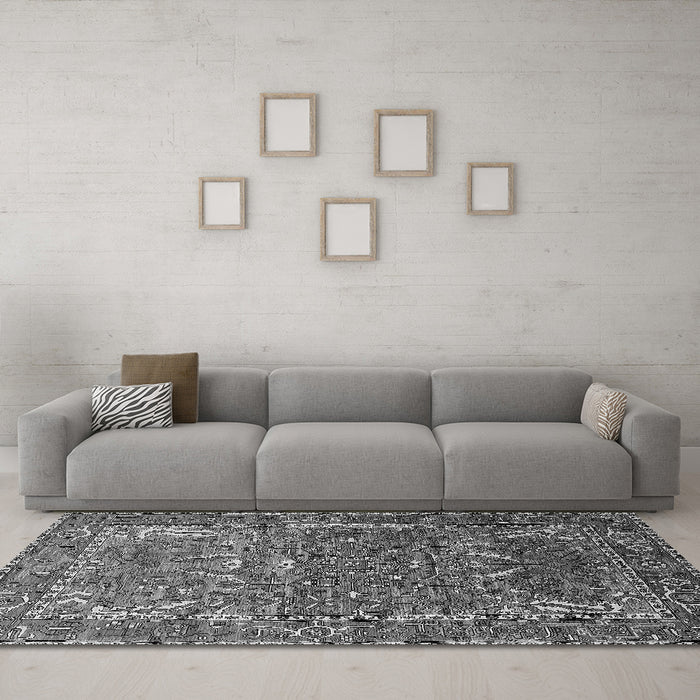 Machine Washable Animal Gray Traditional Rug in a Living Room,, wshurb770gry