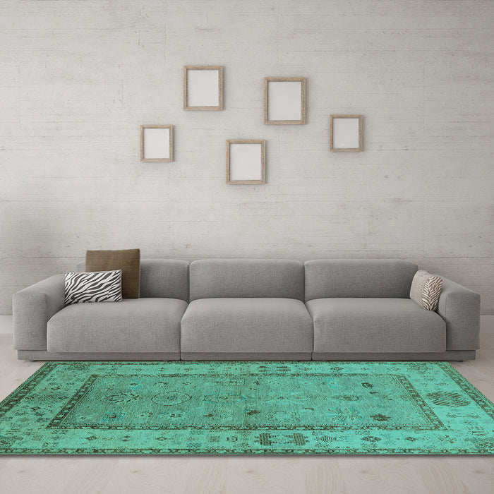 Machine Washable Oriental Turquoise Traditional Area Rugs in a Living Room,, wshurb772turq