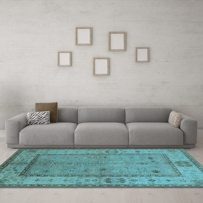 Machine Washable Oriental Light Blue Traditional Rug in a Living Room, wshurb772lblu