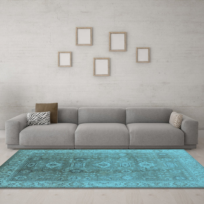 Machine Washable Oriental Light Blue Traditional Rug in a Living Room, wshurb775lblu