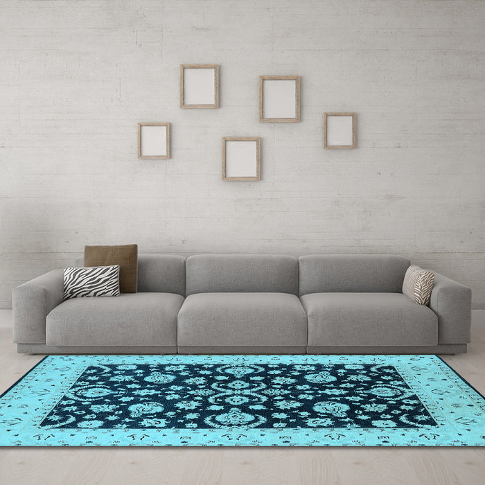 Machine Washable Oriental Light Blue Traditional Rug in a Living Room, wshurb776lblu