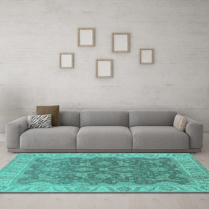 Machine Washable Oriental Turquoise Traditional Area Rugs in a Living Room,, wshurb777turq