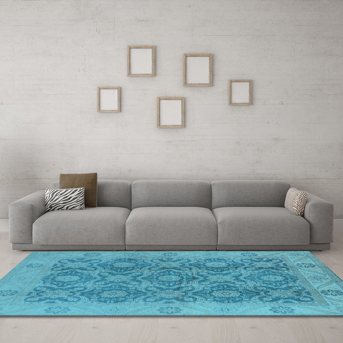Machine Washable Oriental Light Blue Traditional Rug in a Living Room, wshurb779lblu