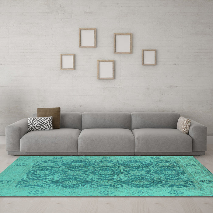 Machine Washable Oriental Turquoise Traditional Area Rugs in a Living Room,, wshurb779turq