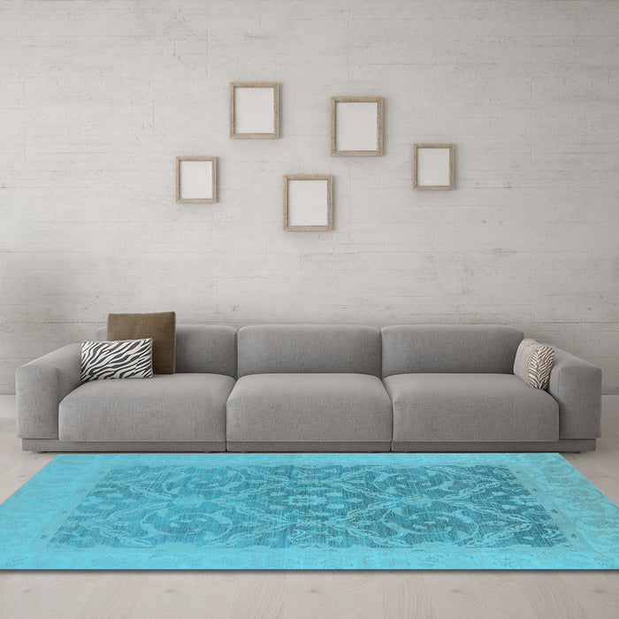Machine Washable Oriental Light Blue Traditional Rug in a Living Room, wshurb783lblu