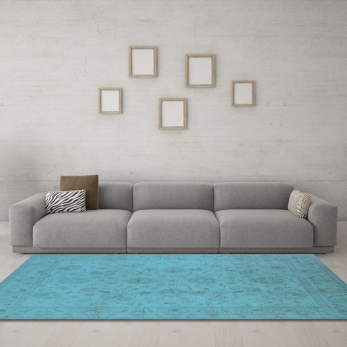 Machine Washable Oriental Light Blue Traditional Rug in a Living Room, wshurb786lblu
