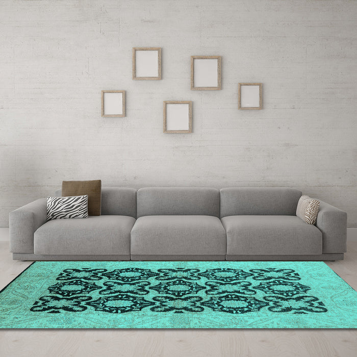Machine Washable Oriental Turquoise Traditional Area Rugs in a Living Room,, wshurb789turq