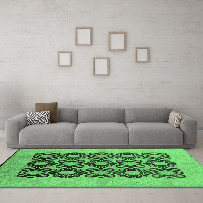 Machine Washable Oriental Emerald Green Traditional Area Rugs in a Living Room,, wshurb789emgrn