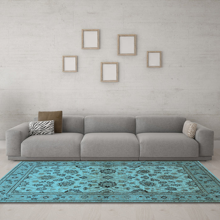 Machine Washable Oriental Light Blue Traditional Rug in a Living Room, wshurb794lblu