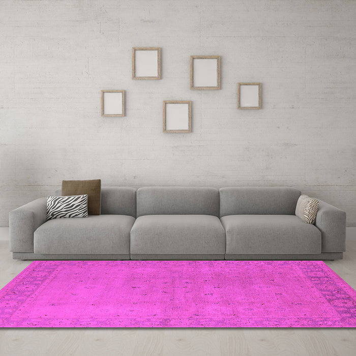 Machine Washable Oriental Pink Traditional Rug in a Living Room, wshurb796pnk