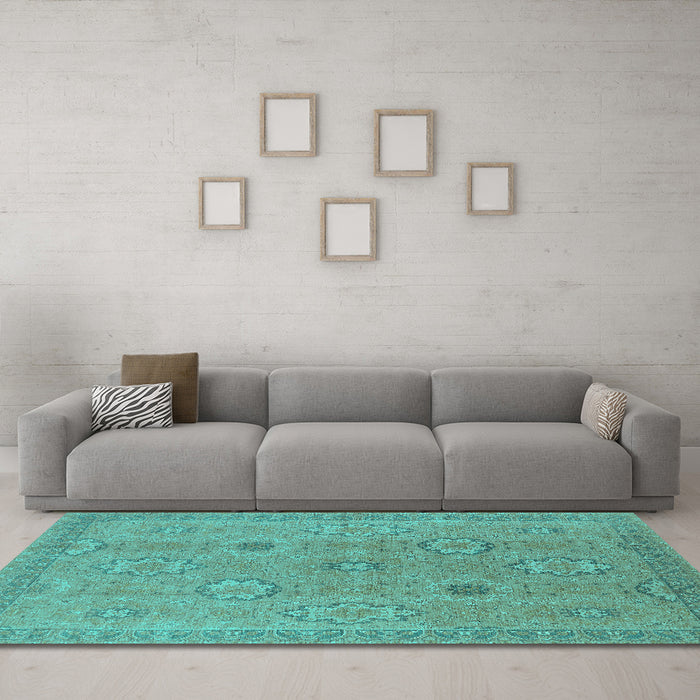 Machine Washable Oriental Turquoise Traditional Area Rugs in a Living Room,, wshurb798turq