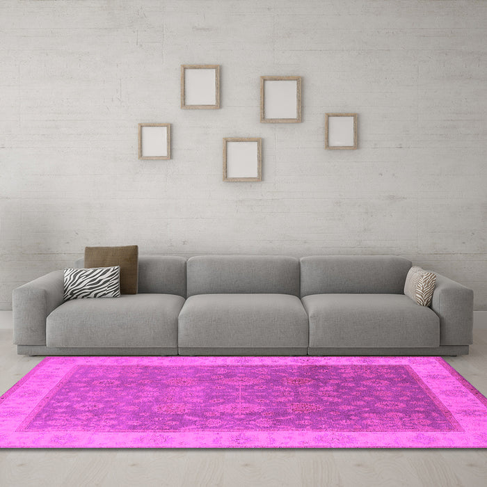 Machine Washable Oriental Pink Traditional Rug in a Living Room, wshurb800pnk