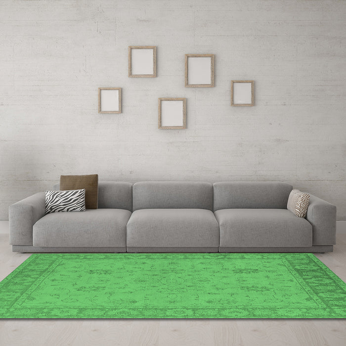 Machine Washable Oriental Emerald Green Industrial Area Rugs in a Living Room,, wshurb801emgrn