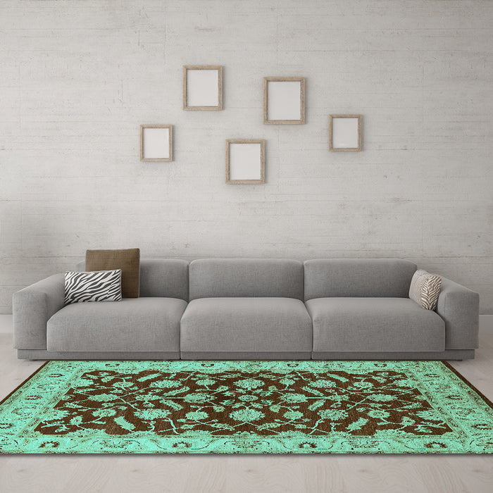 Machine Washable Oriental Turquoise Traditional Area Rugs in a Living Room,, wshurb814turq