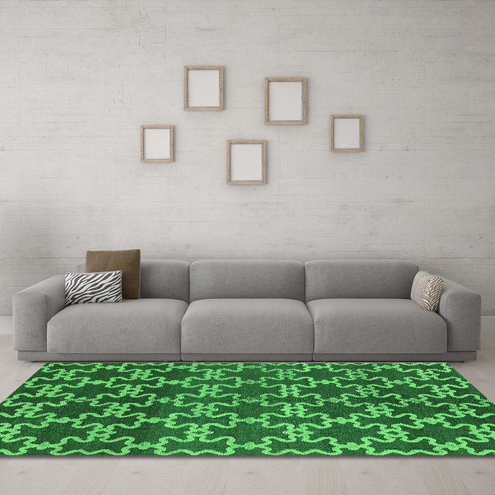 Machine Washable Oriental Green Industrial Area Rugs in a Living Room,, wshurb815grn