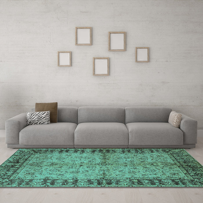 Machine Washable Oriental Turquoise Traditional Area Rugs in a Living Room,, wshurb816turq