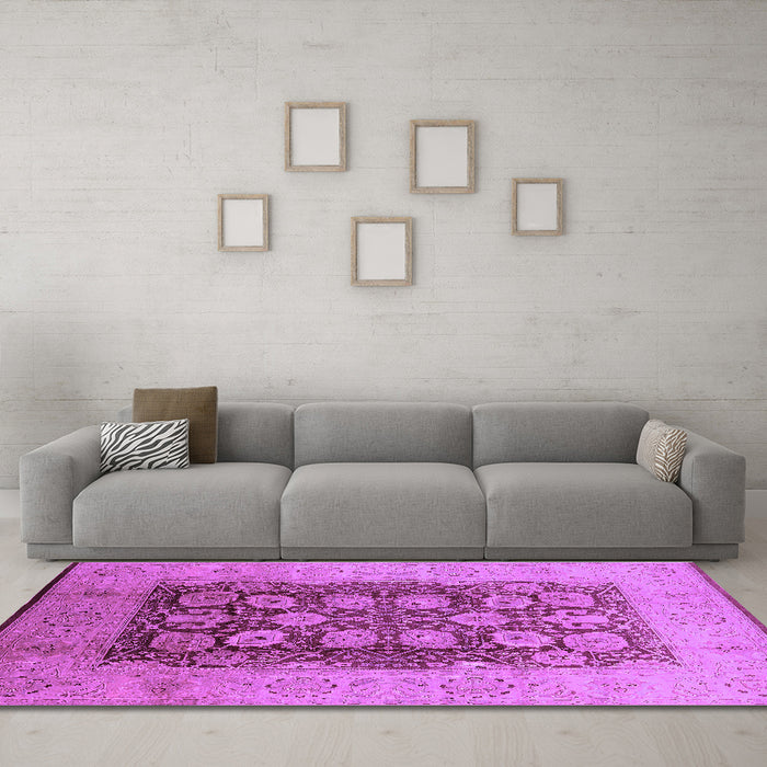 Machine Washable Oriental Purple Traditional Area Rugs in a Living Room, wshurb818pur
