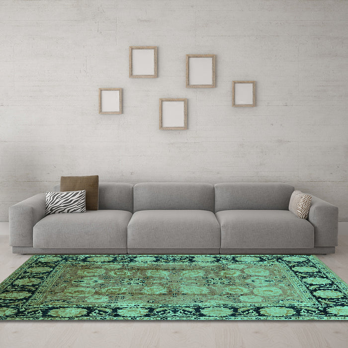 Machine Washable Oriental Turquoise Traditional Area Rugs in a Living Room,, wshurb819turq