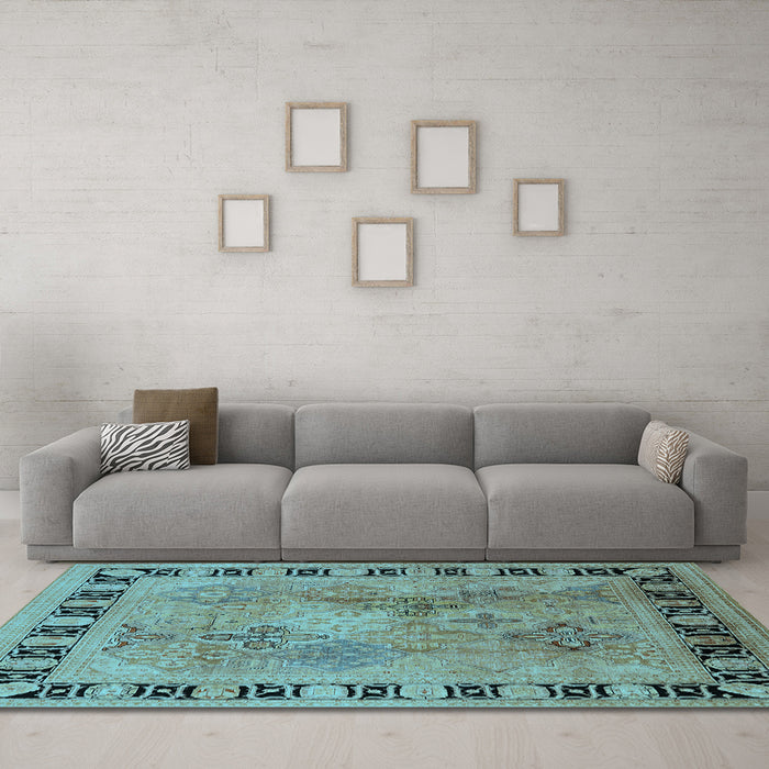 Machine Washable Oriental Light Blue Traditional Rug in a Living Room, wshurb820lblu