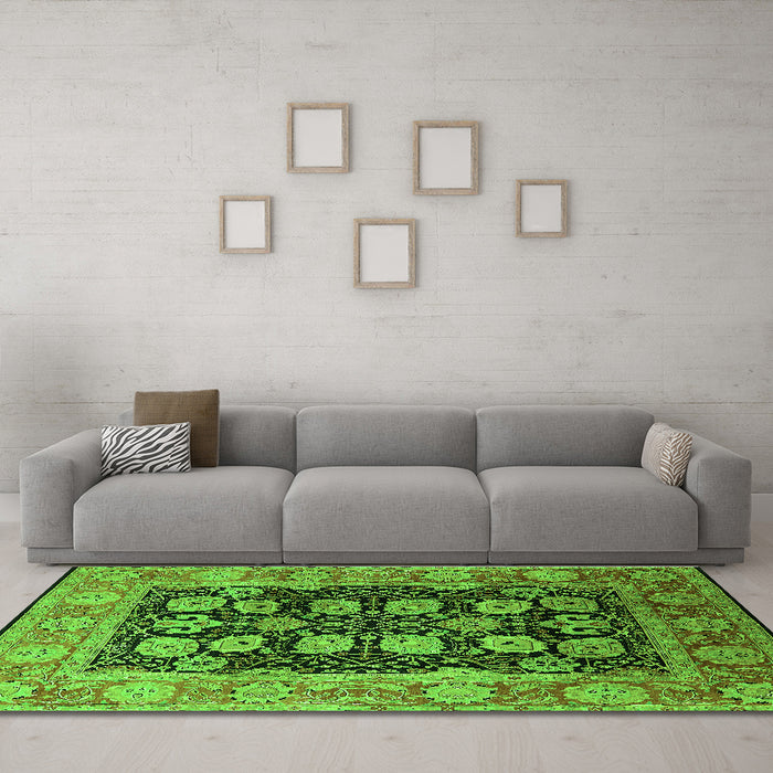 Machine Washable Oriental Green Industrial Area Rugs in a Living Room,, wshurb823grn