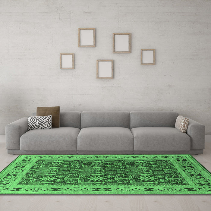 Machine Washable Oriental Emerald Green Industrial Area Rugs in a Living Room,, wshurb824emgrn