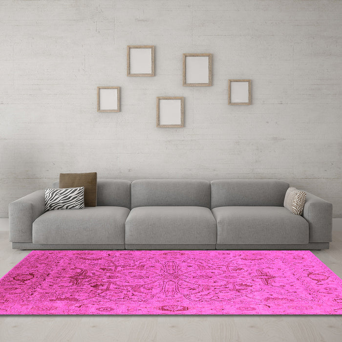Machine Washable Oriental Pink Industrial Rug in a Living Room, wshurb826pnk
