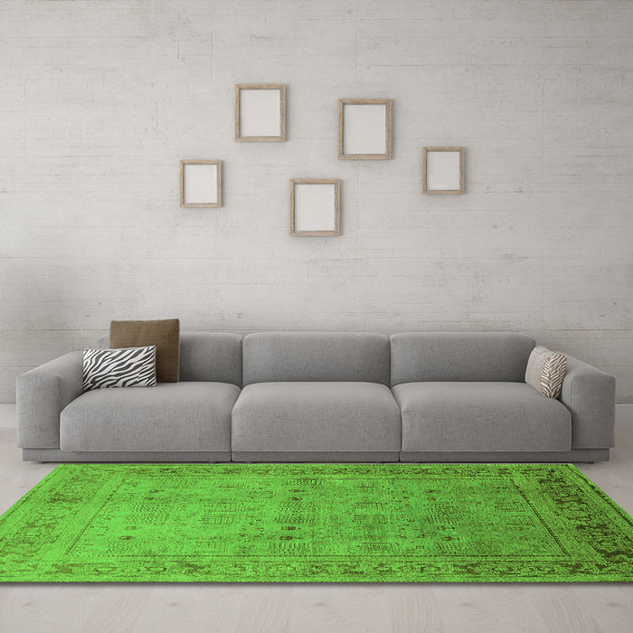 Machine Washable Oriental Green Industrial Area Rugs in a Living Room,, wshurb827grn