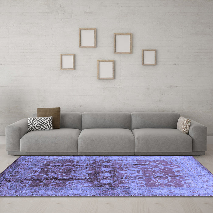 Machine Washable Oriental Blue Industrial Rug in a Living Room, wshurb830blu