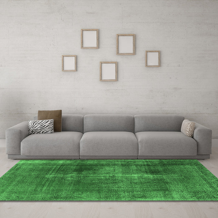 Machine Washable Oriental Emerald Green Industrial Area Rugs in a Living Room,, wshurb833emgrn