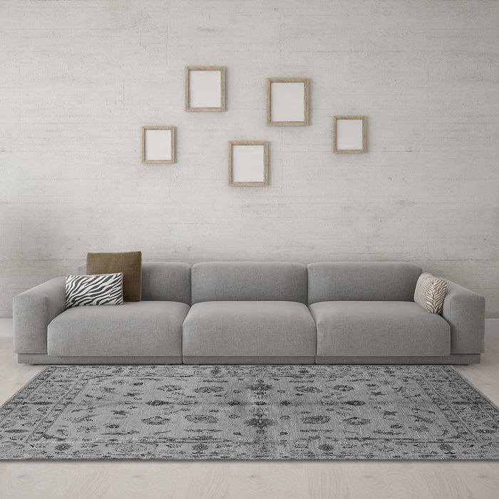 Machine Washable Oriental Gray Industrial Rug in a Living Room,, wshurb835gry