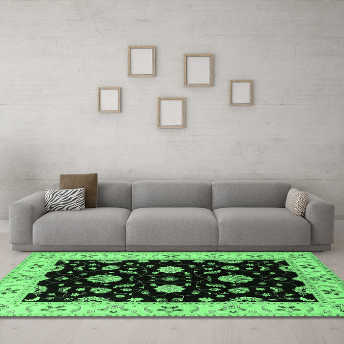 Machine Washable Oriental Emerald Green Industrial Area Rugs in a Living Room,, wshurb836emgrn