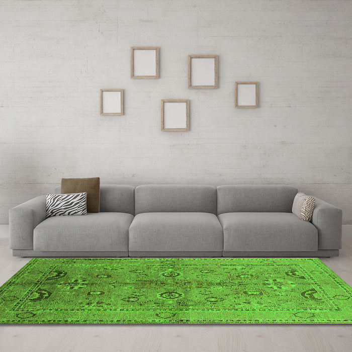 Machine Washable Oriental Green Industrial Area Rugs in a Living Room,, wshurb839grn