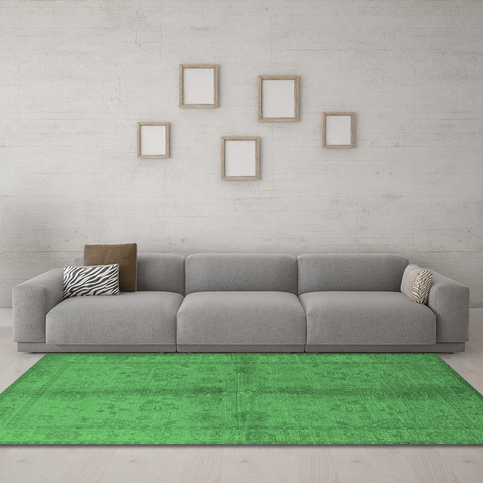 Machine Washable Oriental Emerald Green Industrial Area Rugs in a Living Room,, wshurb843emgrn