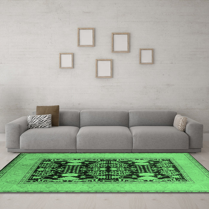 Machine Washable Oriental Emerald Green Industrial Area Rugs in a Living Room,, wshurb848emgrn
