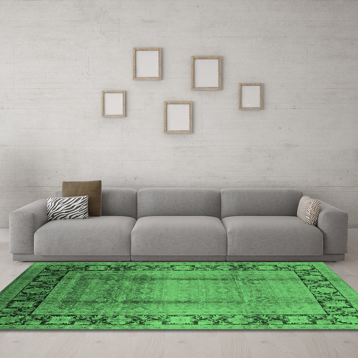 Machine Washable Oriental Emerald Green Industrial Area Rugs in a Living Room,, wshurb862emgrn