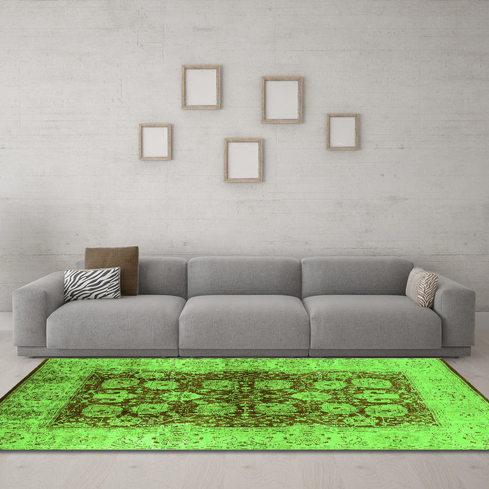Machine Washable Oriental Green Industrial Area Rugs in a Living Room,, wshurb864grn