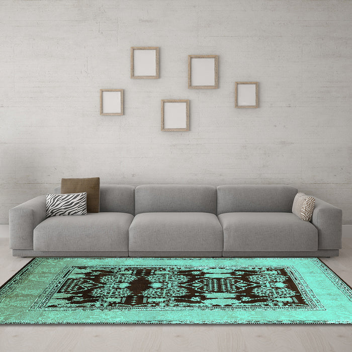 Machine Washable Oriental Turquoise Traditional Area Rugs in a Living Room,, wshurb867turq