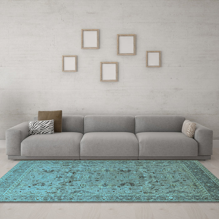 Machine Washable Oriental Light Blue Traditional Rug in a Living Room, wshurb870lblu
