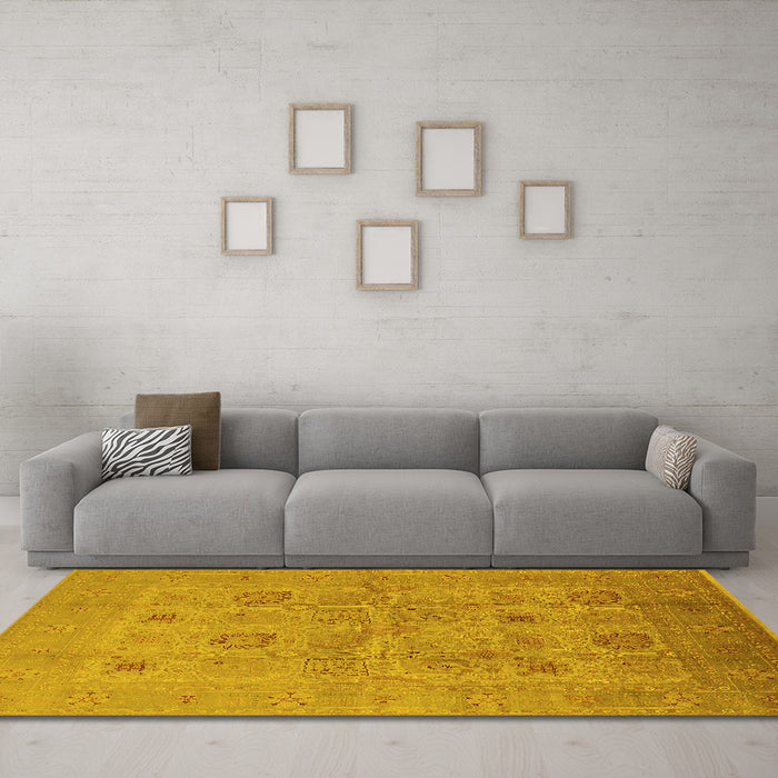 Machine Washable Oriental Yellow Traditional Rug in a Living Room, wshurb872yw